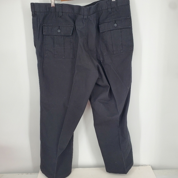 Dockers D3 Classic Fit Size 42x32 Mens Pleated Signature Khaki Pants Black - Picture 7 of 9